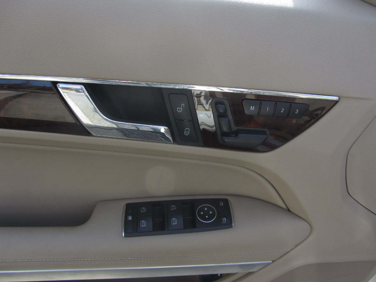 Mercedes-Benz E-Class 2dr Cabriolet E 350 RWD 2011