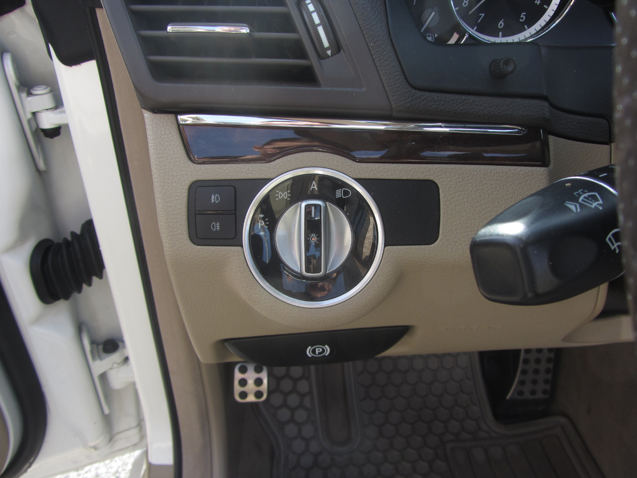 Mercedes-Benz E-Class 2dr Cabriolet E 350 RWD 2011