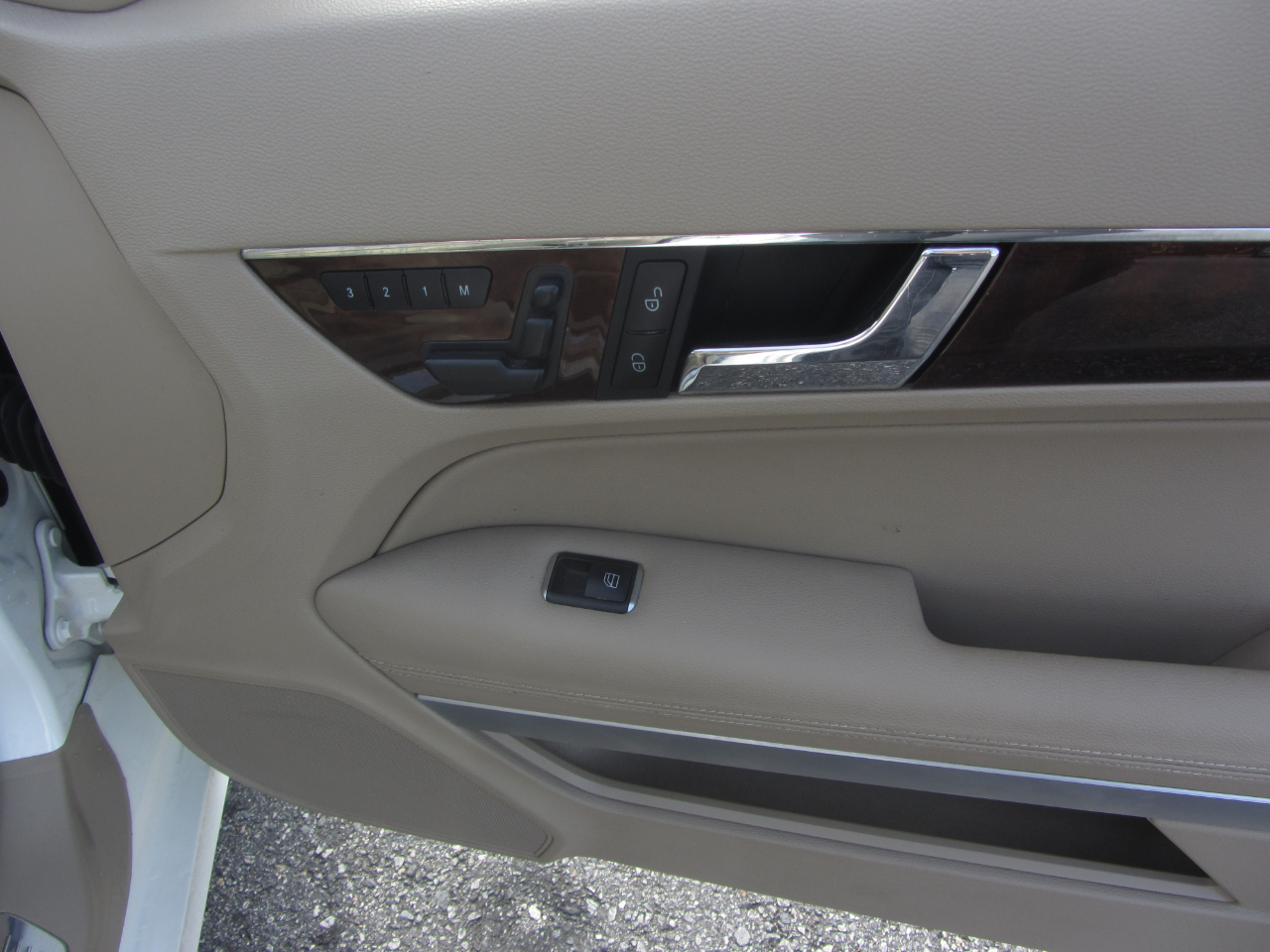 Mercedes-Benz E-Class 2dr Cabriolet E 350 RWD 2011