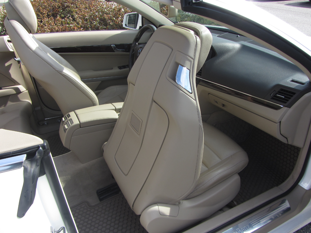 Mercedes-Benz E-Class 2dr Cabriolet E 350 RWD 2011