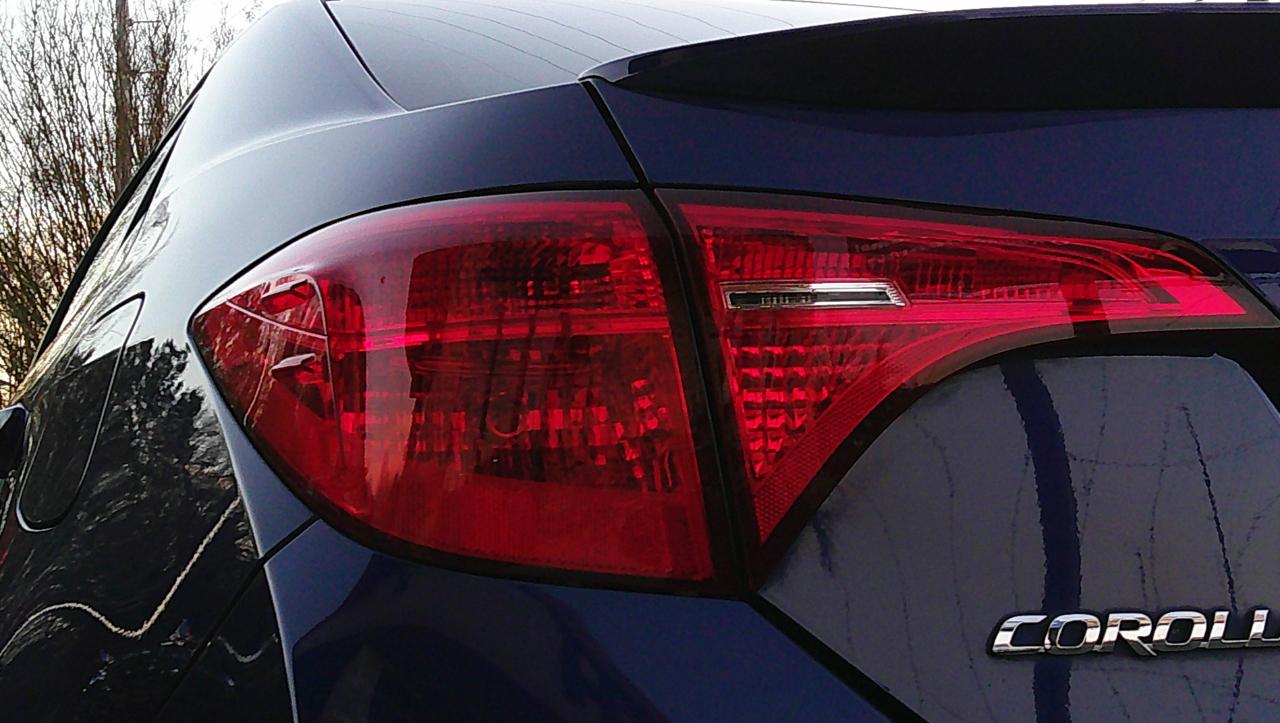 Toyota Corolla 50th Anniversary Special Edition CVT (Natl) 2017