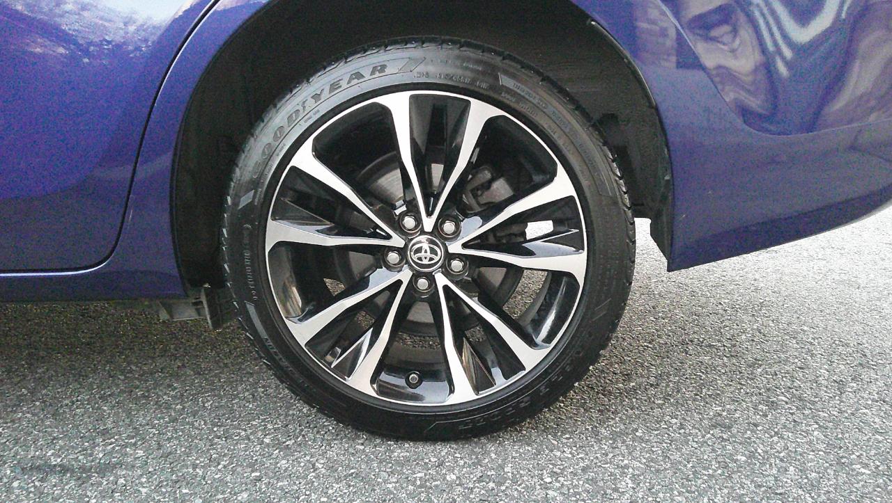 Toyota Corolla 50th Anniversary Special Edition CVT (Natl) 2017