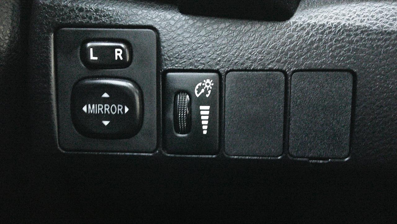 Toyota Corolla 50th Anniversary Special Edition CVT (Natl) 2017