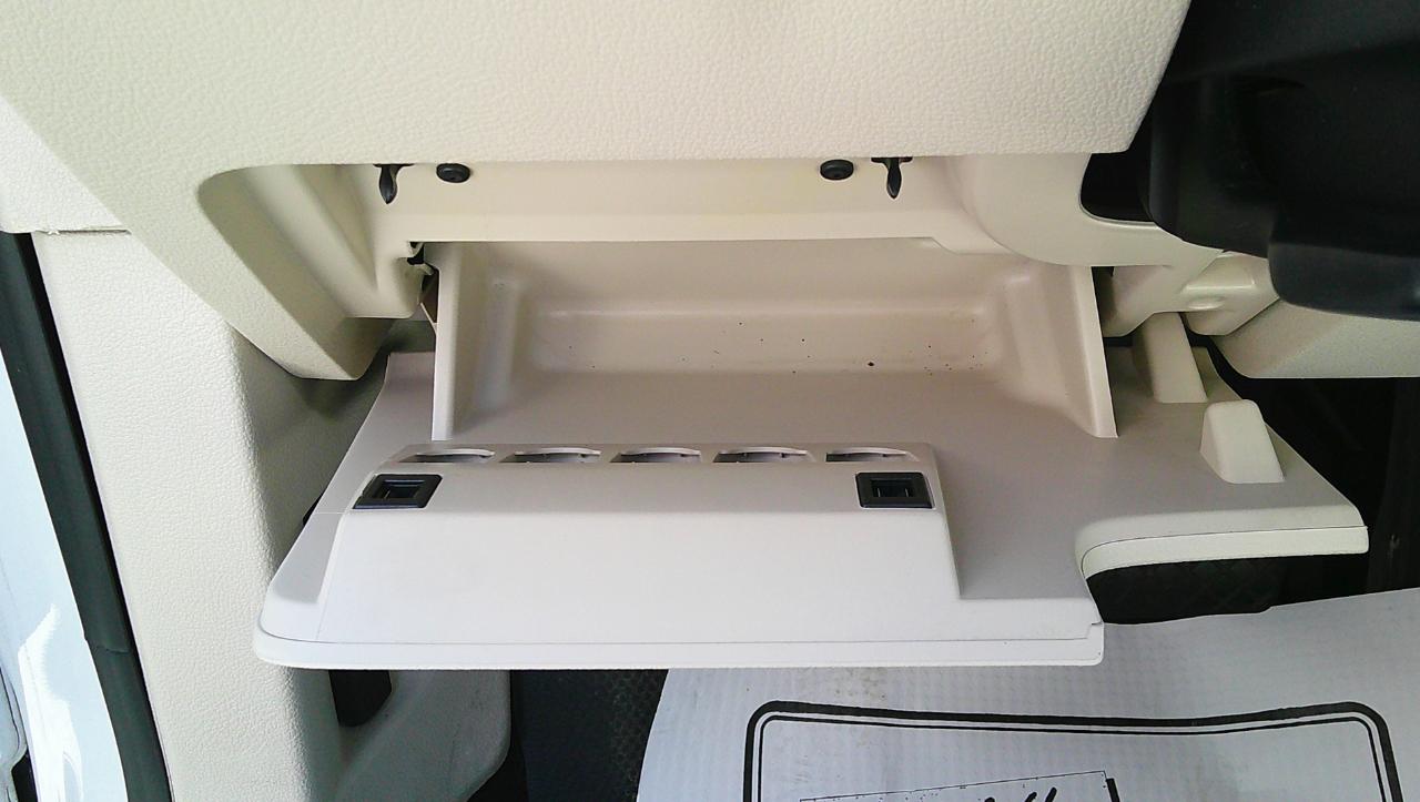 Volkswagen Tiguan 2WD 4dr Auto SE w/Sunroof & Nav 2012