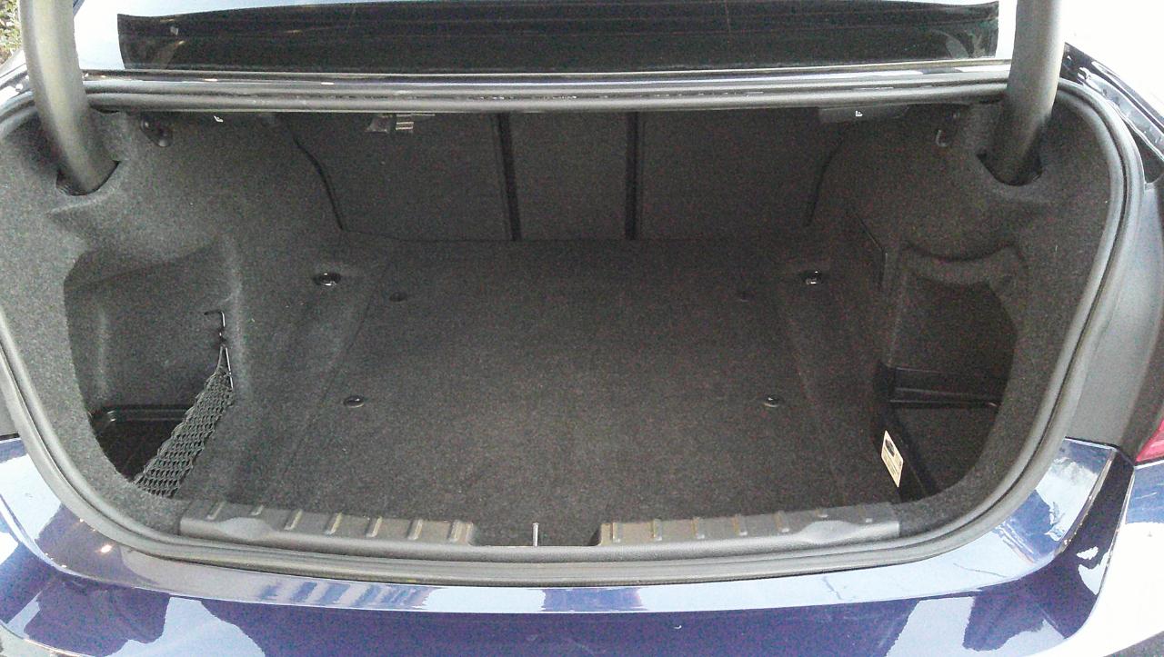 BMW 3 Series 4dr Sdn 328i RWD South Africa SULEV 2016