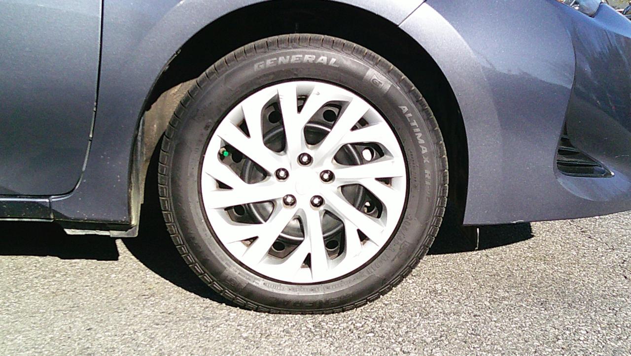 Toyota Corolla XLE CVT (Natl) 2019