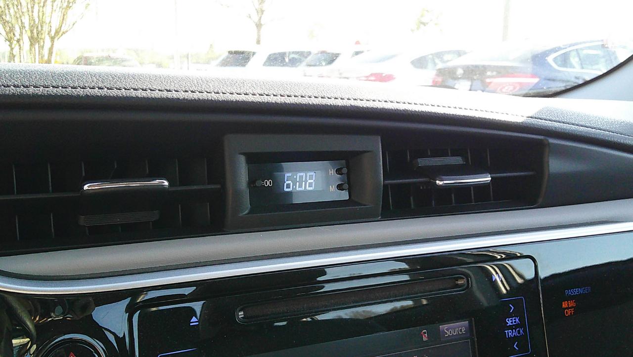 Toyota Corolla XLE CVT (Natl) 2019