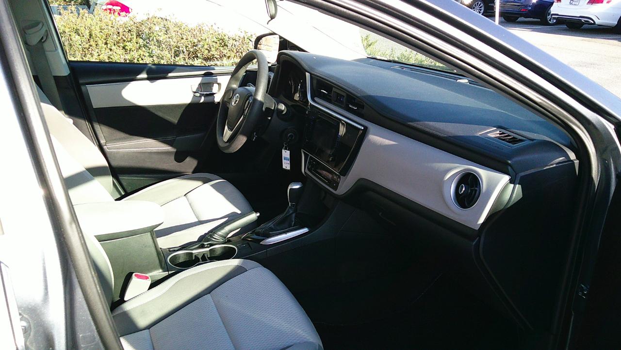 Toyota Corolla XLE CVT (Natl) 2019