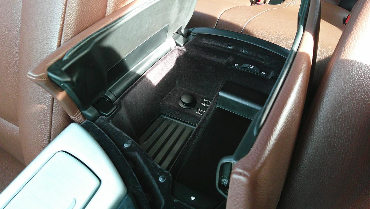 BMW 5 Series 4dr Sdn 535i RWD 2013