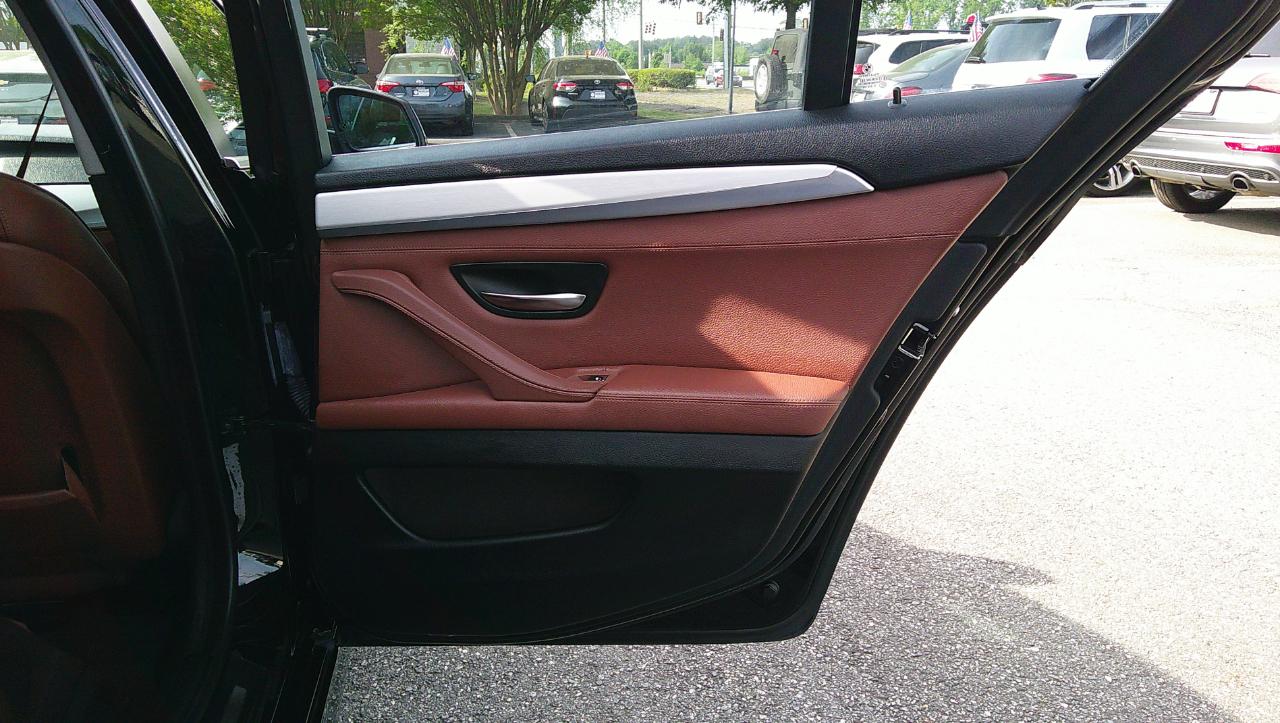 BMW 5 Series 4dr Sdn 535i RWD 2013