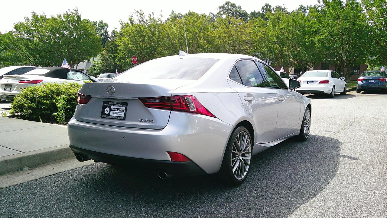 Lexus IS 250 4dr Sport Sdn RWD 2015