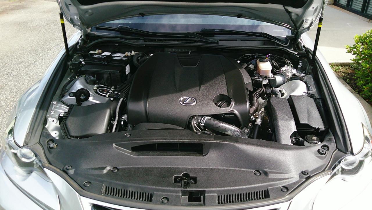 Lexus IS 250 4dr Sport Sdn RWD 2015