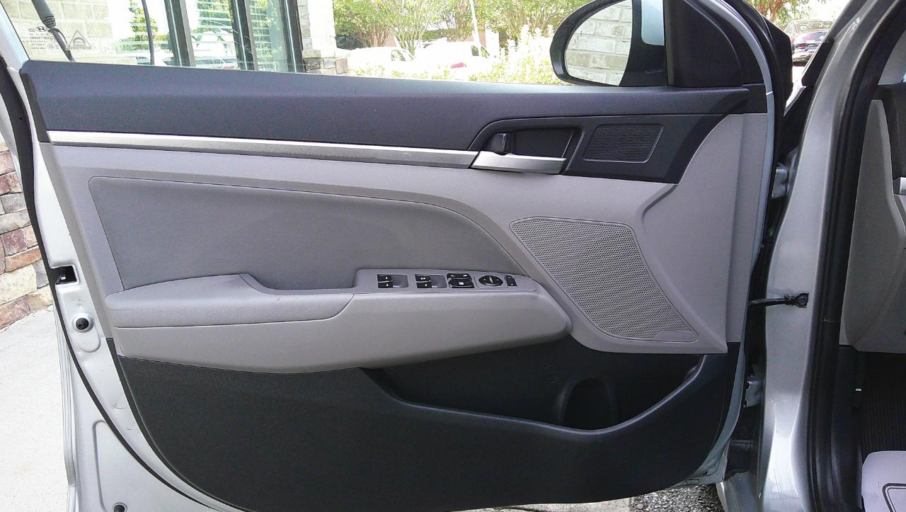 Hyundai Elantra SEL IVT 2020