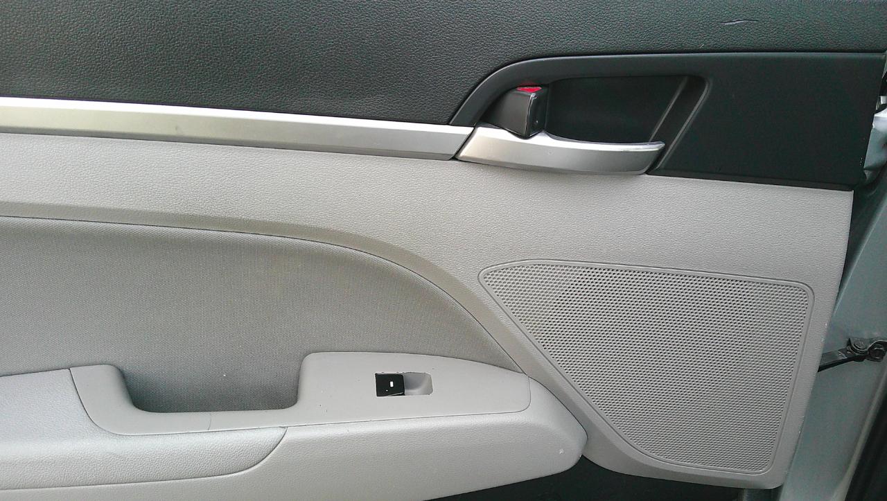 Hyundai Elantra SEL IVT 2020