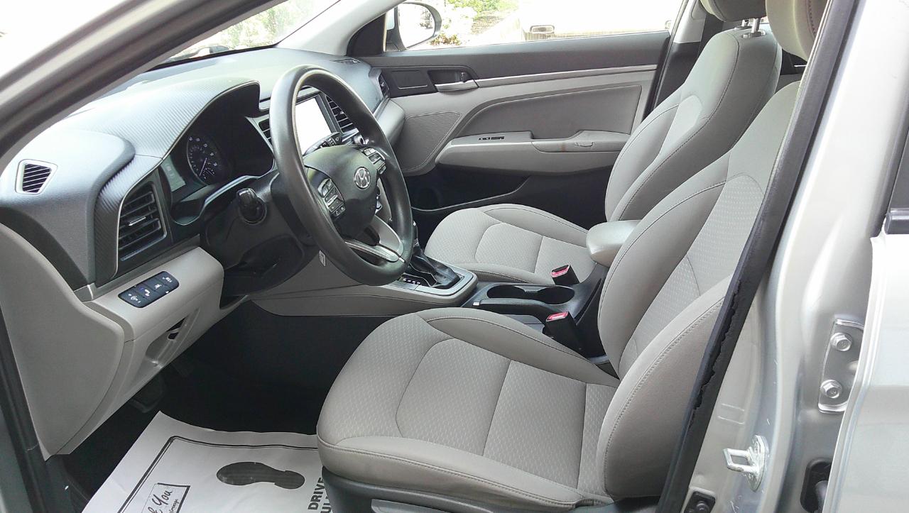 Hyundai Elantra SEL IVT 2020
