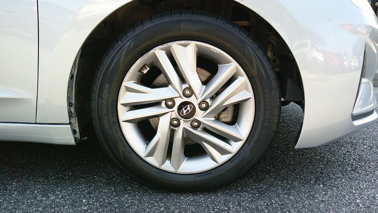 Hyundai Elantra SEL IVT 2020