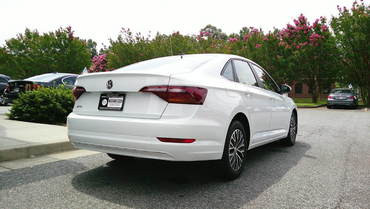 Volkswagen Jetta R-Line Auto w/SULEV 2019