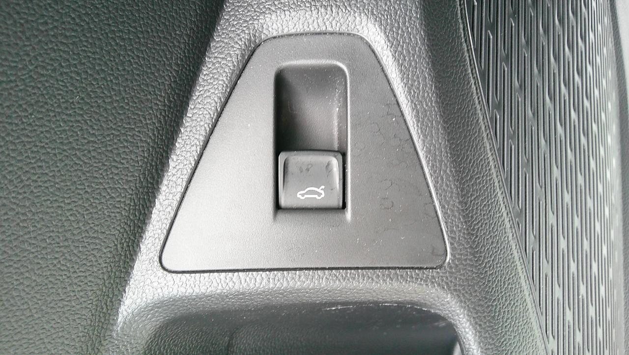 Volkswagen Jetta R-Line Auto w/SULEV 2019