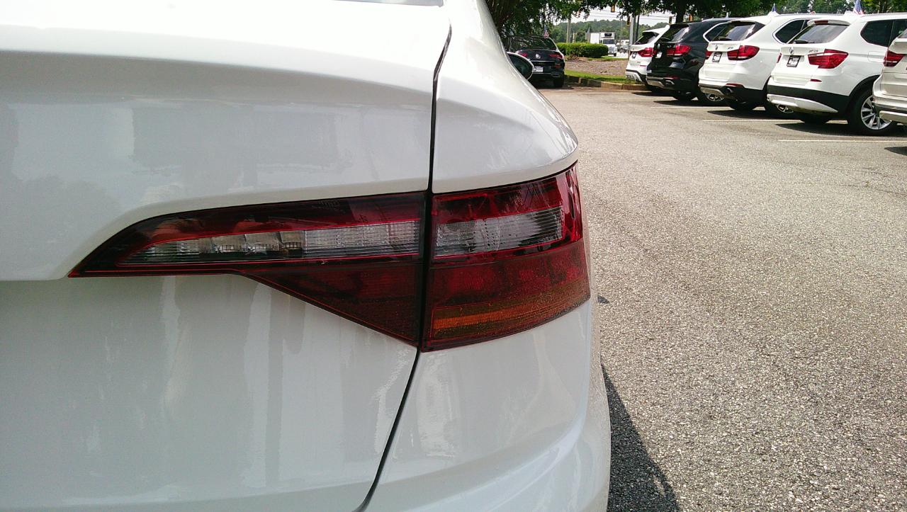 Volkswagen Jetta R-Line Auto w/SULEV 2019
