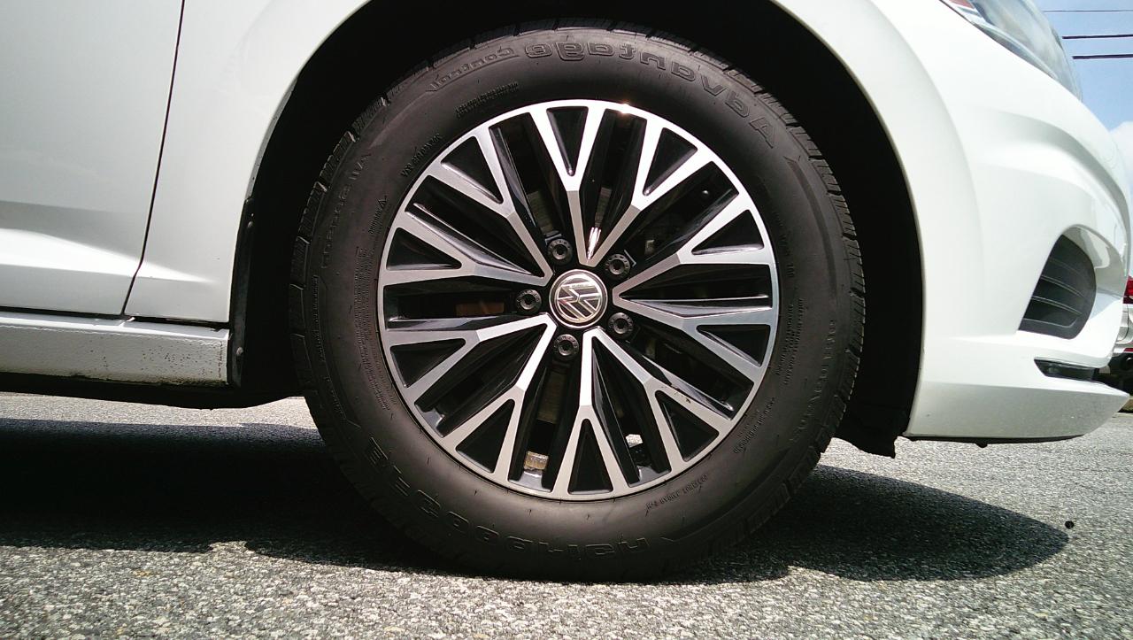 Volkswagen Jetta R-Line Auto w/SULEV 2019