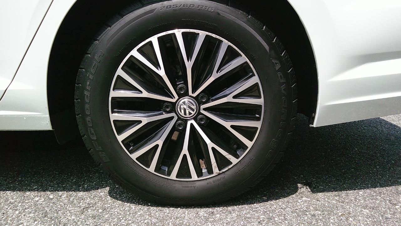 Volkswagen Jetta R-Line Auto w/SULEV 2019