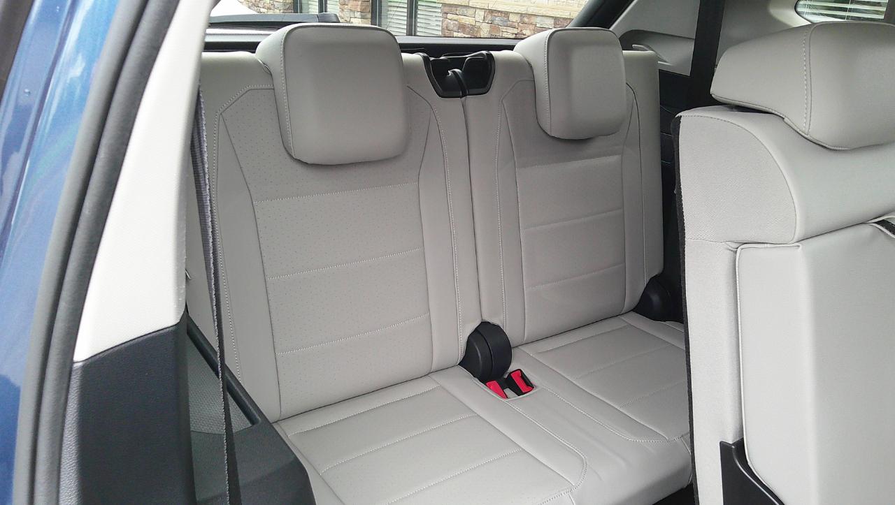 Volkswagen Tiguan 2.0T SEL FWD 2018
