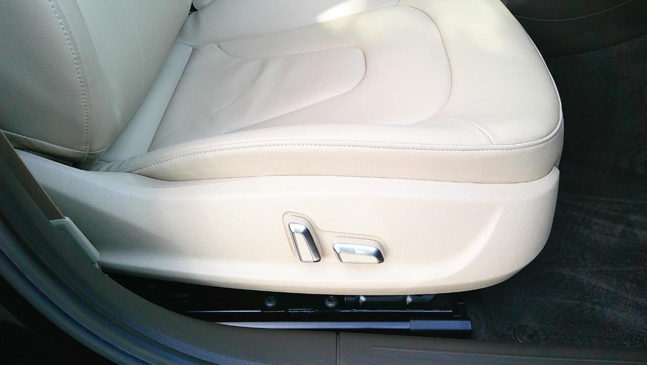 Audi A4 4dr Sdn CVT FrontTrak 2.0T Premium 2013
