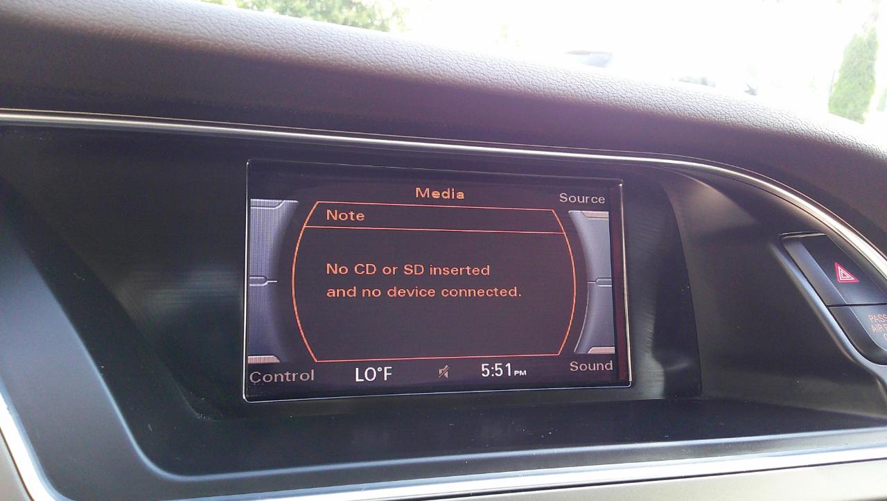 Audi A4 4dr Sdn CVT FrontTrak 2.0T Premium 2013