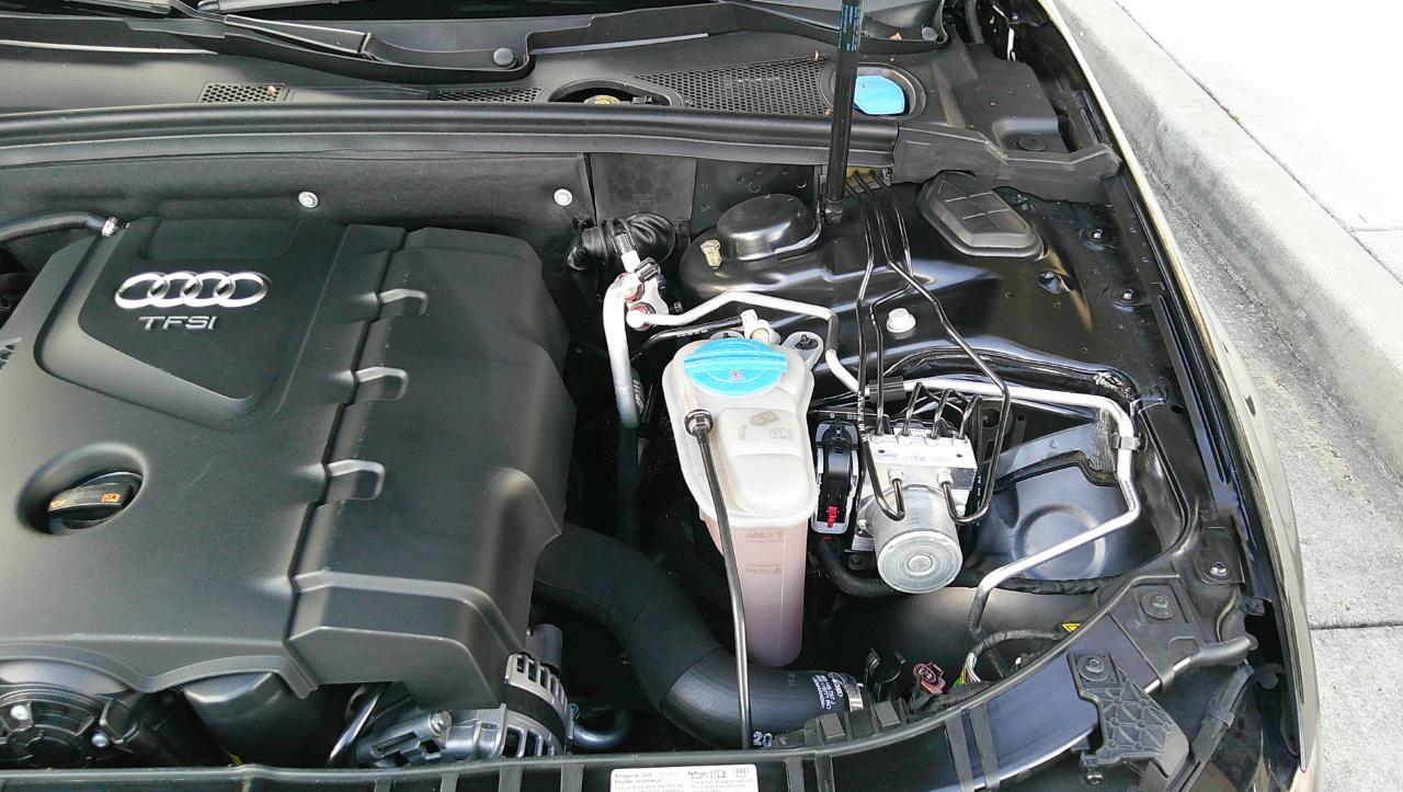 Audi A4 4dr Sdn CVT FrontTrak 2.0T Premium 2013