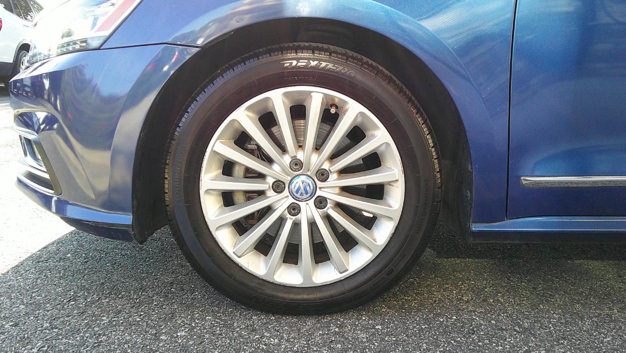 Volkswagen Passat 4dr Sdn 1.8T Auto SE PZEV 2016