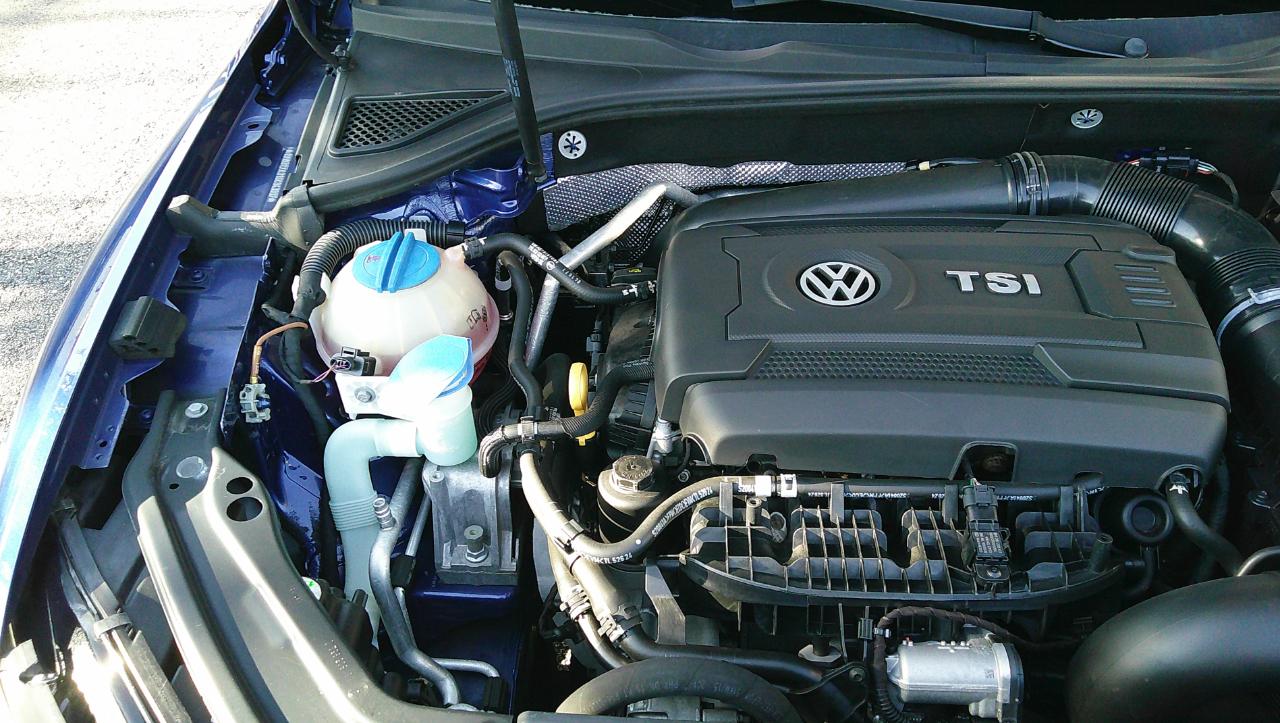 Volkswagen Passat 4dr Sdn 1.8T Auto SE PZEV 2016