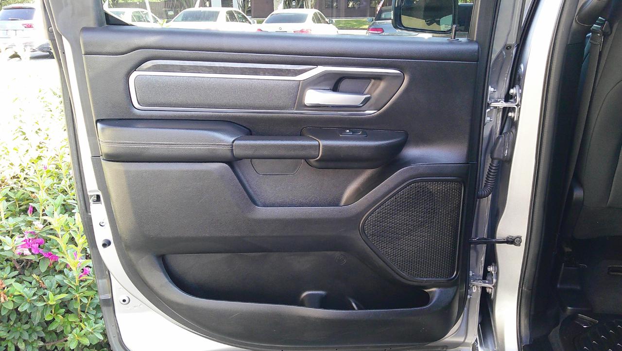 RAM 1500 Big Horn/Lone Star 4x4 Crew Cab 5'7" Box 2019