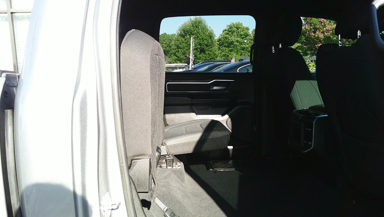RAM 1500 Big Horn/Lone Star 4x4 Crew Cab 5'7" Box 2019