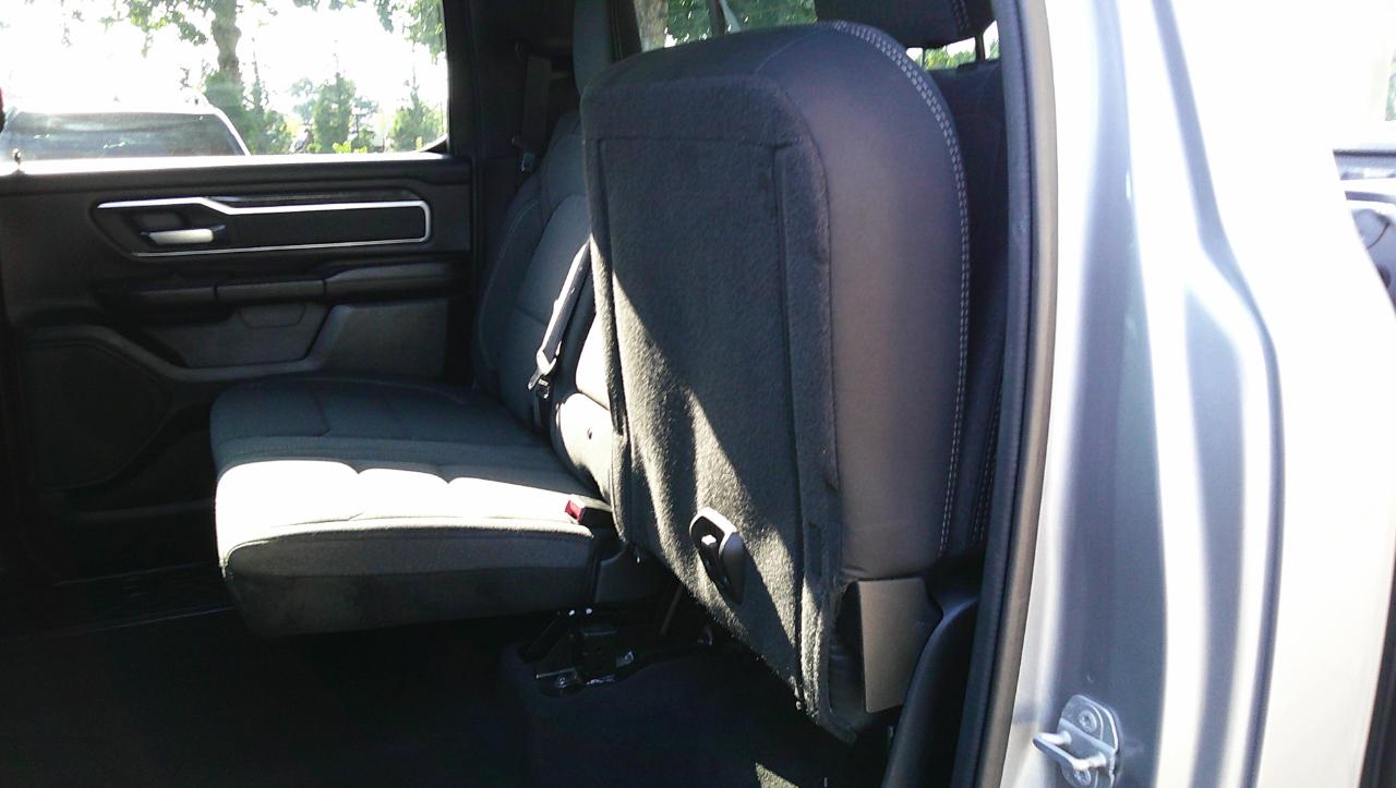 RAM 1500 Big Horn/Lone Star 4x4 Crew Cab 5'7" Box 2019