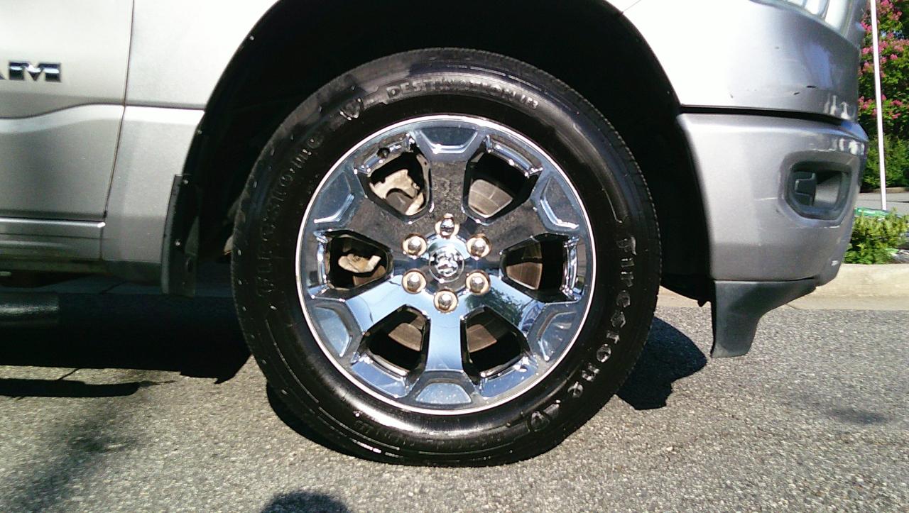 RAM 1500 Big Horn/Lone Star 4x4 Crew Cab 5'7" Box 2019