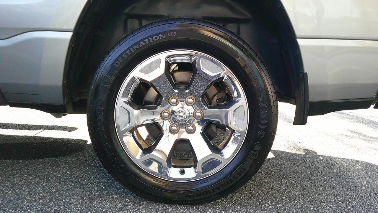 RAM 1500 Big Horn/Lone Star 4x4 Crew Cab 5'7" Box 2019