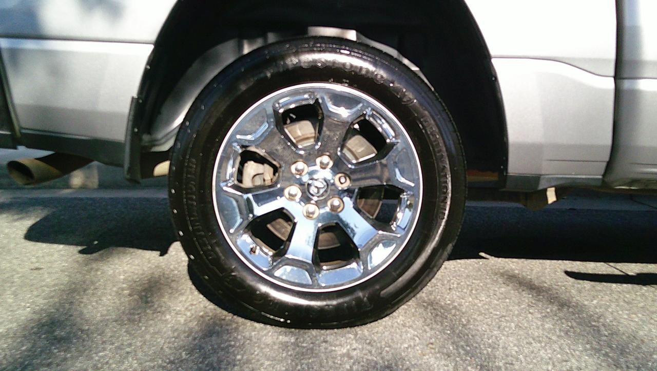 RAM 1500 Big Horn/Lone Star 4x4 Crew Cab 5'7" Box 2019