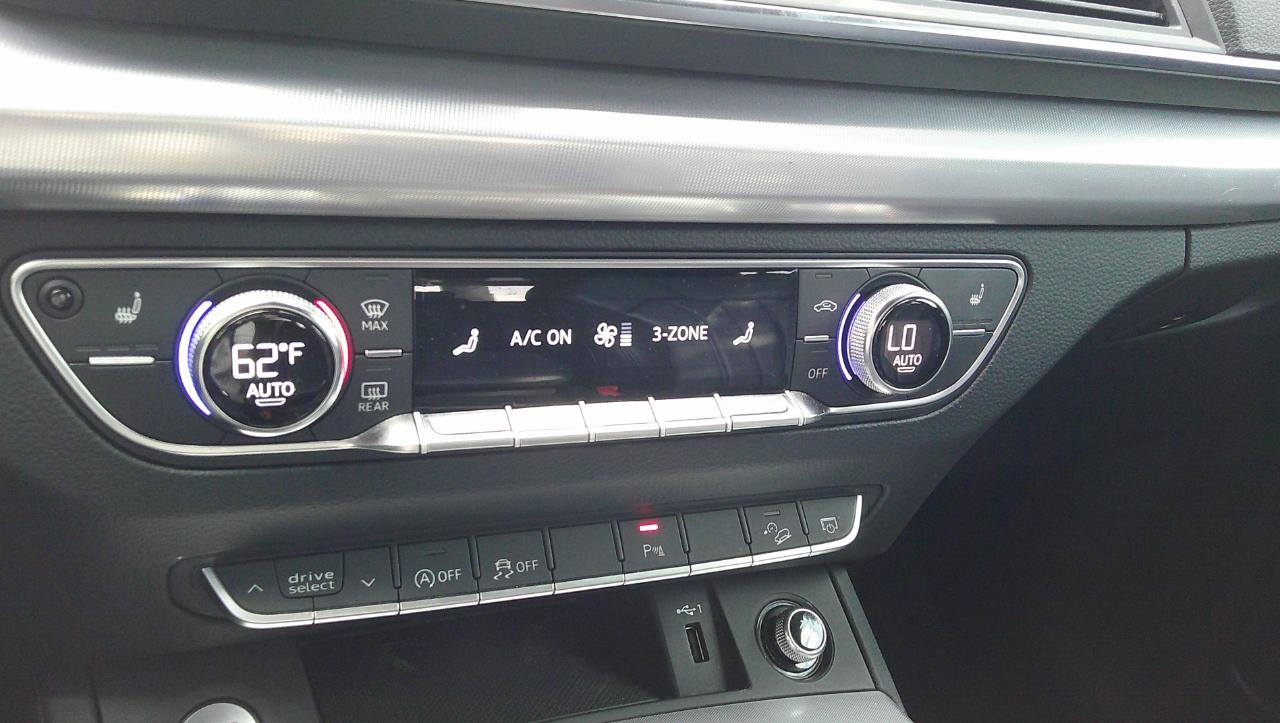 Audi Q5 Titanium Premium 45 TFSI quattro 2020