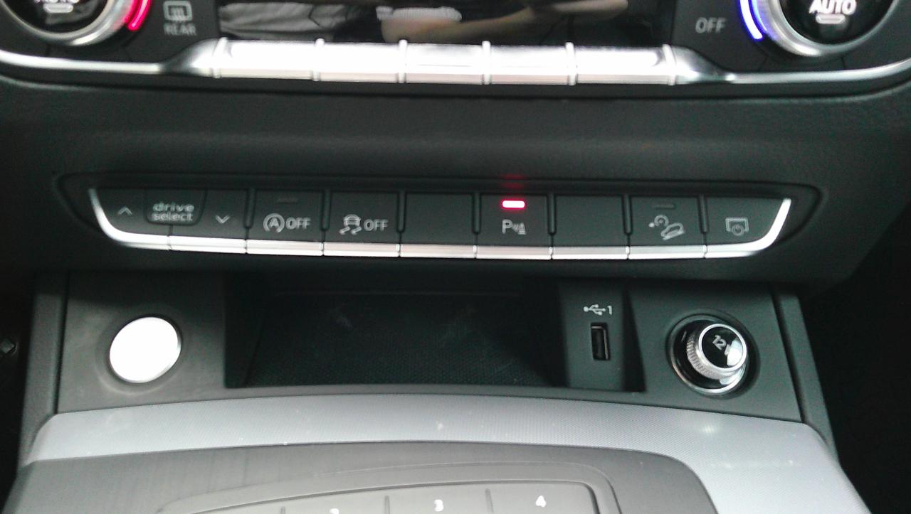 Audi Q5 Titanium Premium 45 TFSI quattro 2020