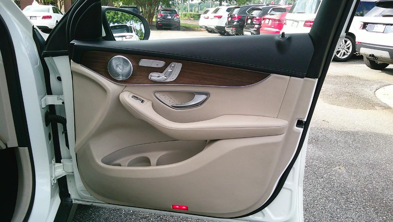 Mercedes-Benz GLC GLC 300 4MATIC SUV 2020