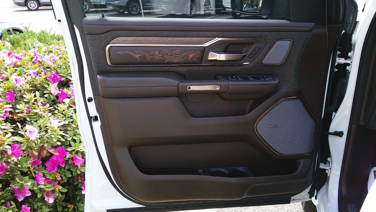 RAM 1500 Longhorn 4x4 Crew Cab 5'7" Box 2025