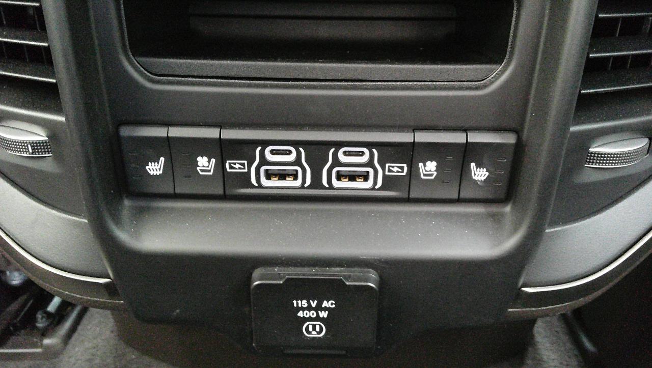 RAM 1500 Longhorn 4x4 Crew Cab 5'7" Box 2025