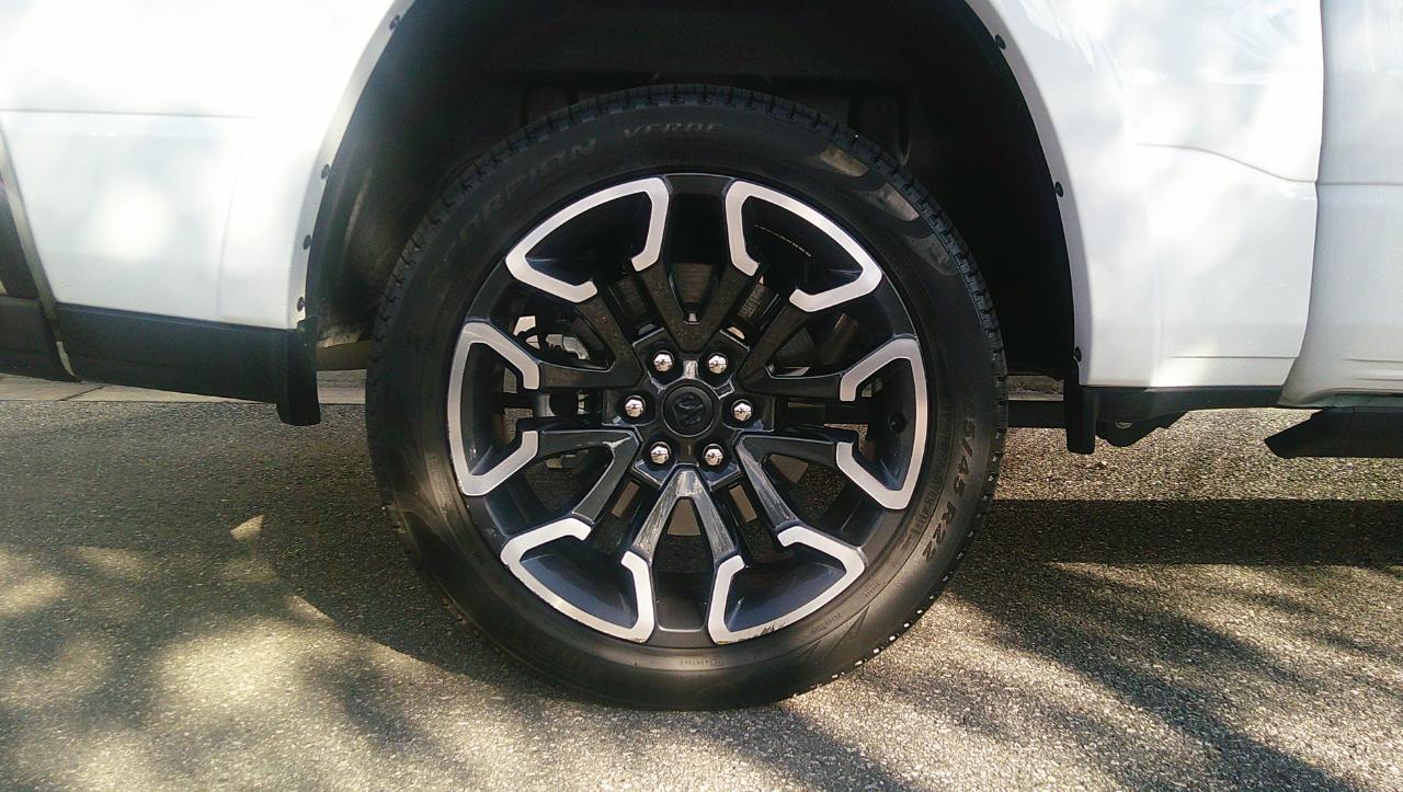 RAM 1500 Longhorn 4x4 Crew Cab 5'7" Box 2025