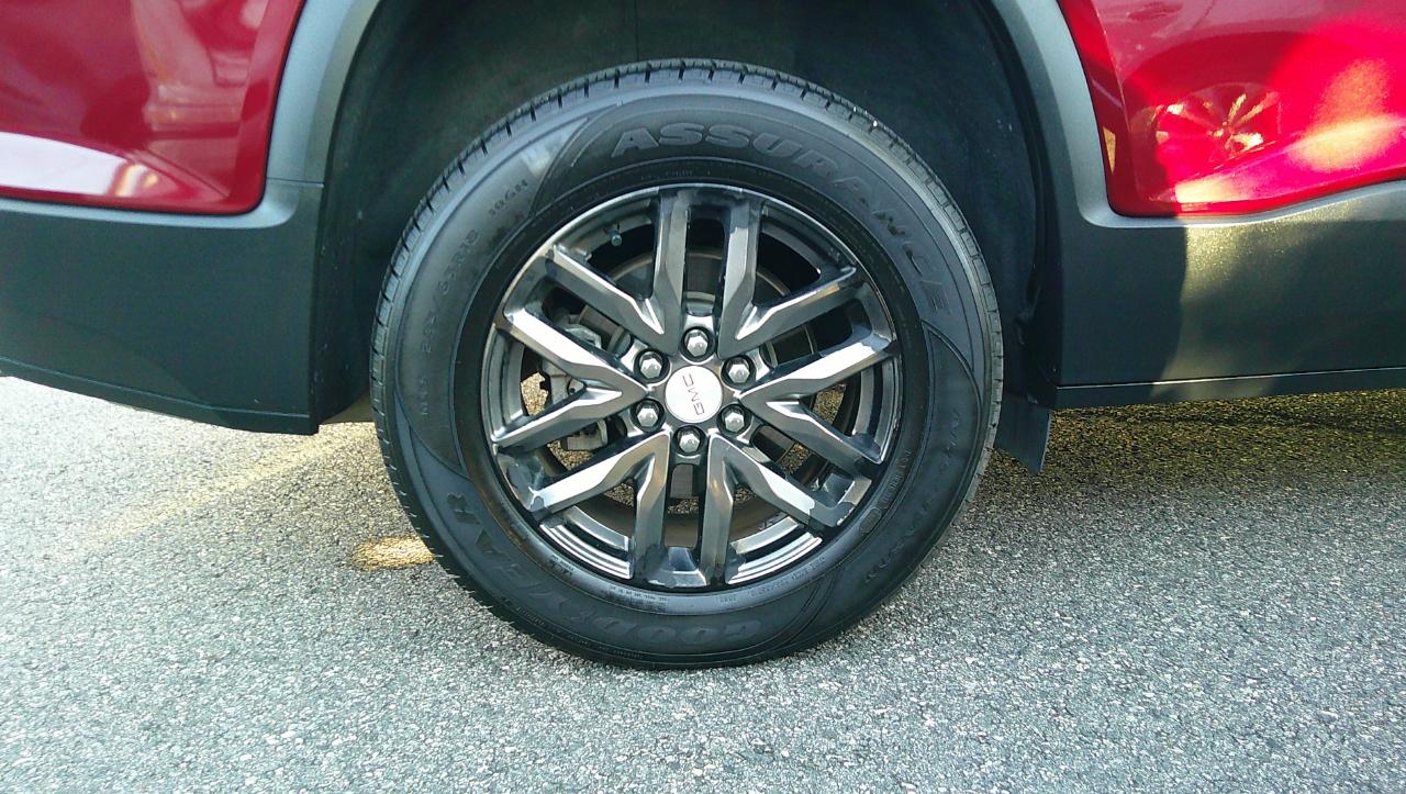 GMC Acadia FWD 4dr SLT w/SLT-1 2017