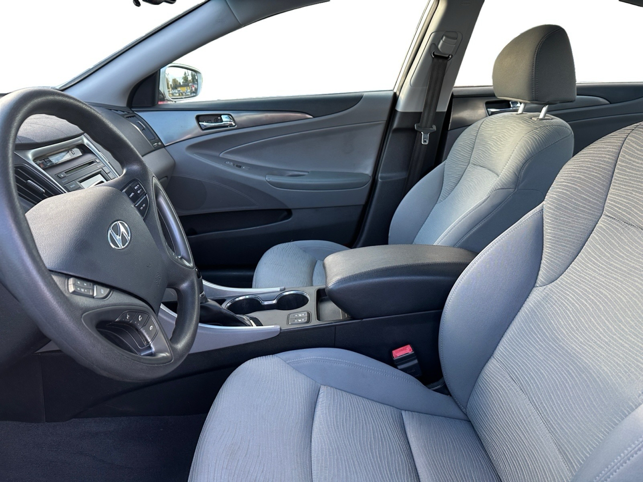 Hyundai Sonata Hybrid 4dr Sdn 2015 Hyundai Sonata Hybrid 4dr Sdn 2015