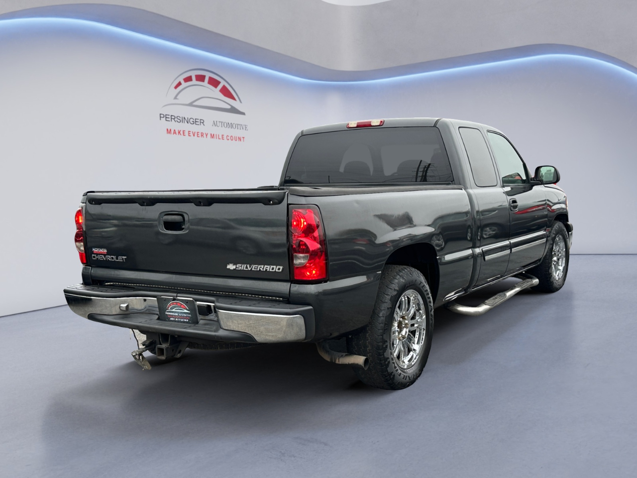 Chevrolet Silverado 1500 Ext Cab 143.5" WB LS 2004