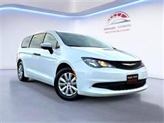 2021 Chrysler Voyager 