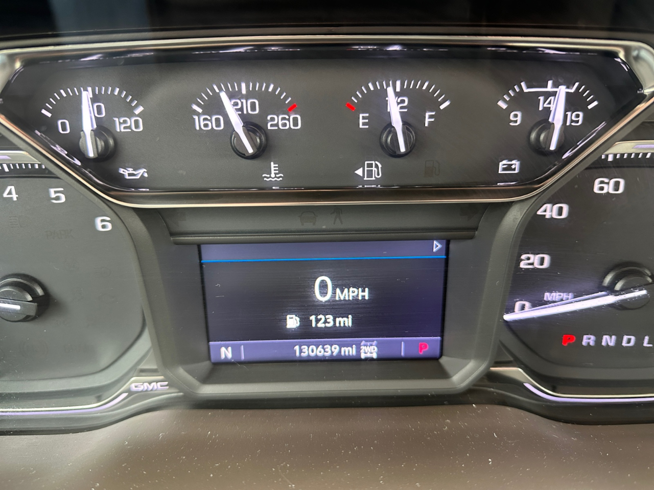 GMC Sierra 1500 4WD Crew Cab 147" SLT 2020