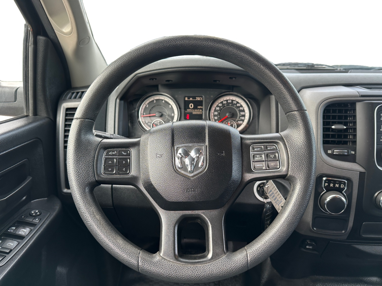 RAM 1500 Tradesman 4x2 Crew Cab 5'7" Box 2018 RAM 1500 Tradesman 4x2 Crew Cab 5'7" Box 2018
