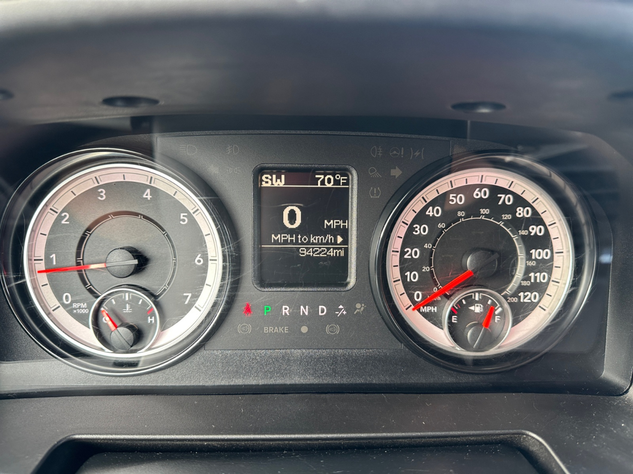 RAM 1500 Tradesman 4x4 Crew Cab 5'7" Box 2018 RAM 1500 Tradesman 4x4 Crew Cab 5'7" Box 2018